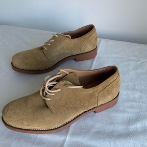 Bass Emmie Oxford preppy tennis shoe, country club style tan women’s size 8.5